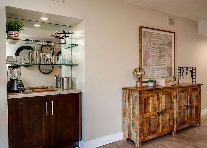 Modern And Sophisticated Old Town Gem Holiday home *