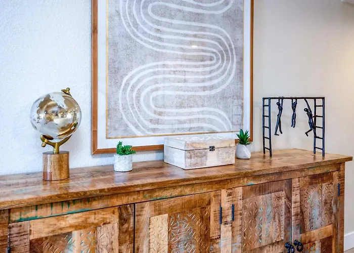 Modern And Sophisticated Old Town Gem Scottsdale