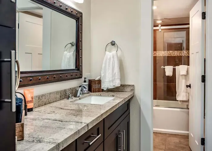 Modern And Sophisticated Old Town Gem Holiday home *